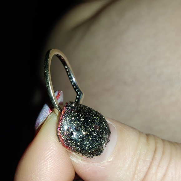 14 kt white gold diamond v band - Picture 2 of 3